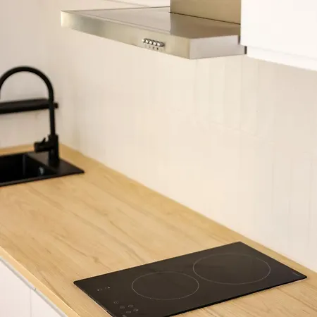 Du Centre - Hypercentre - Лавор